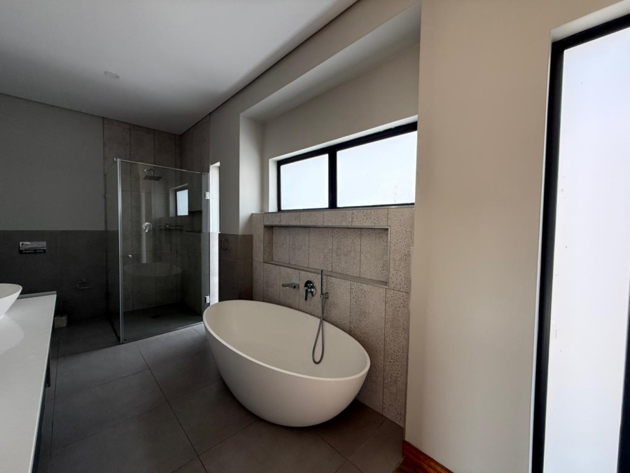 To Let 4 Bedroom Property for Rent in Wild Olive Estate Free State
